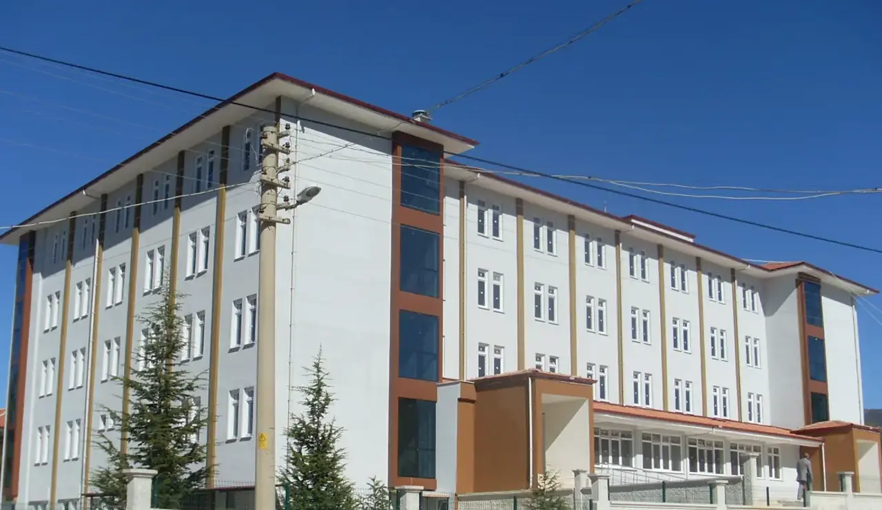 Sivaslı Yurt Binası